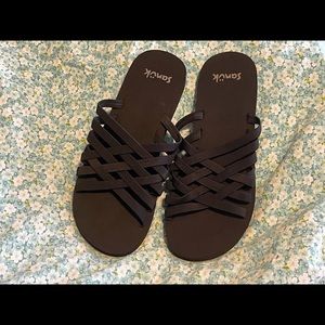 Sanuk sandals